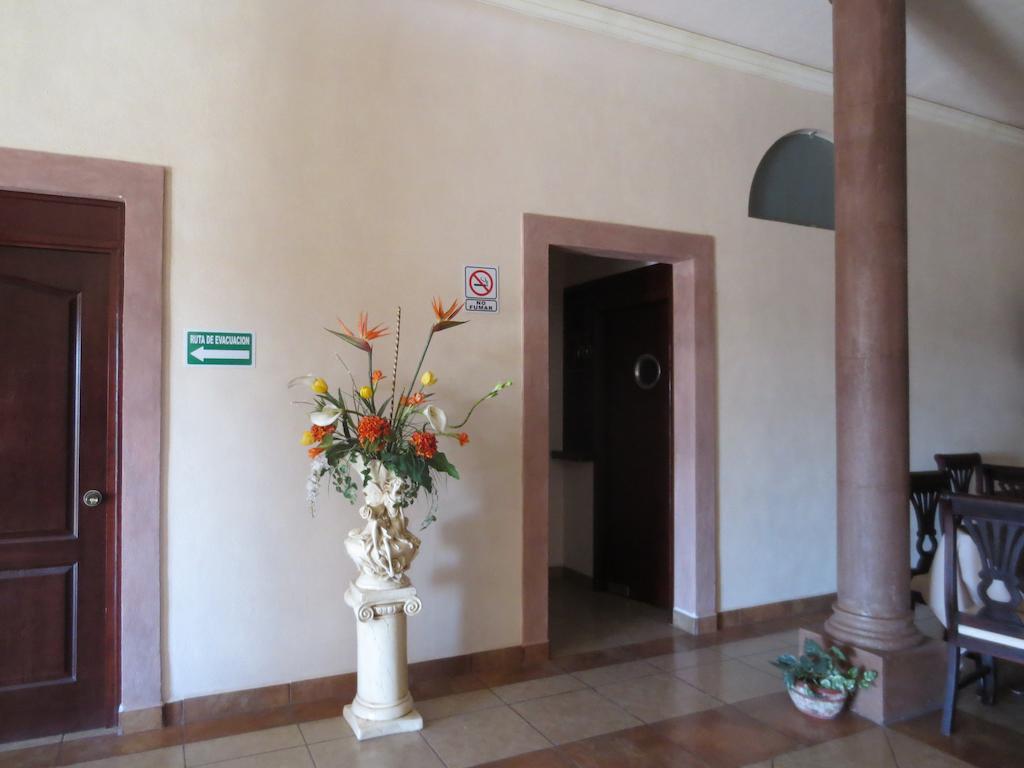 Casa Celia Hotel Restaurante Bernal Bagian luar foto