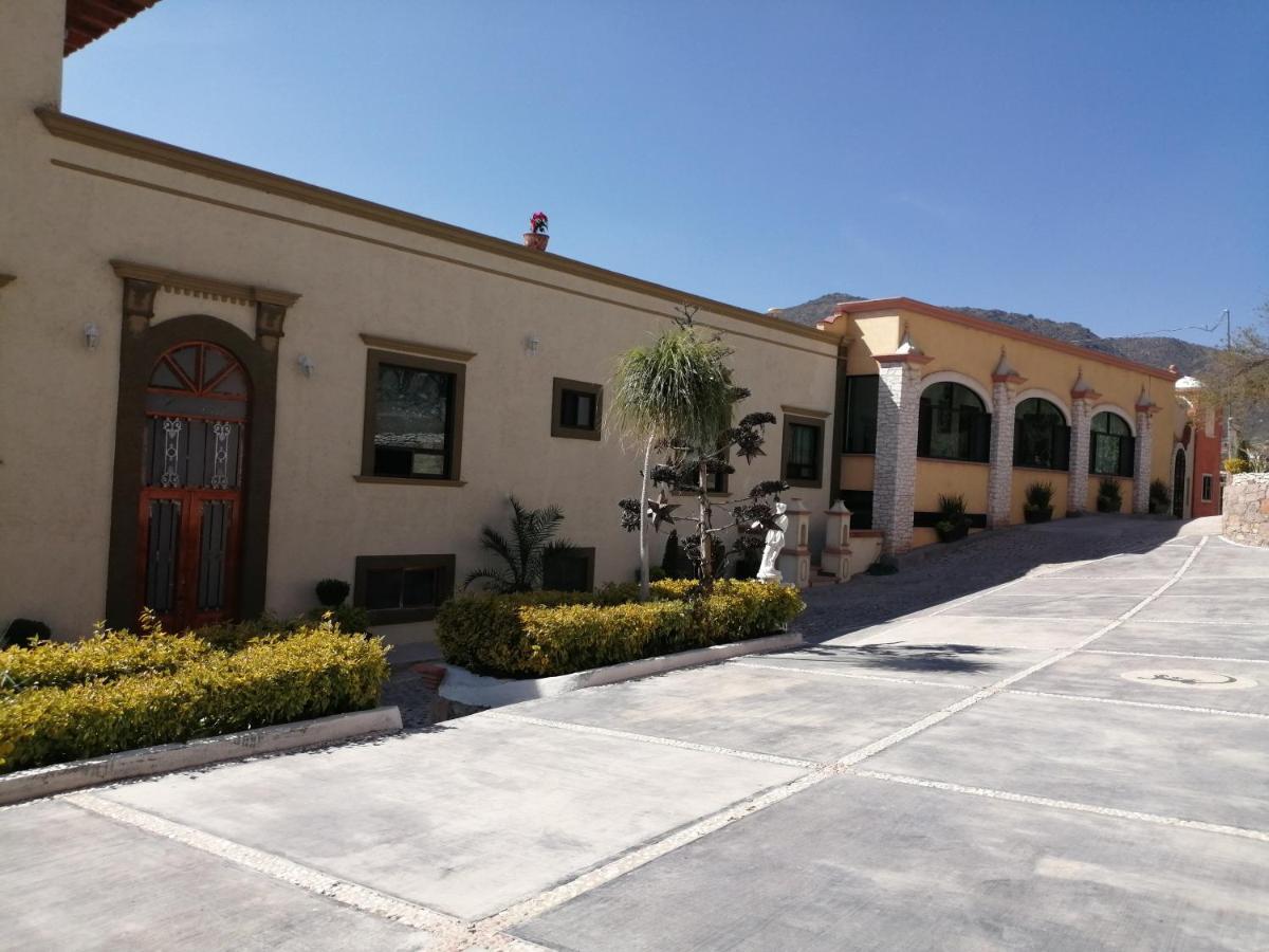 Casa Celia Hotel Restaurante Bernal Bagian luar foto